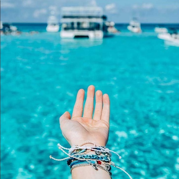 PURA VIDA MYSTERY BOX - Picture 5 of 13